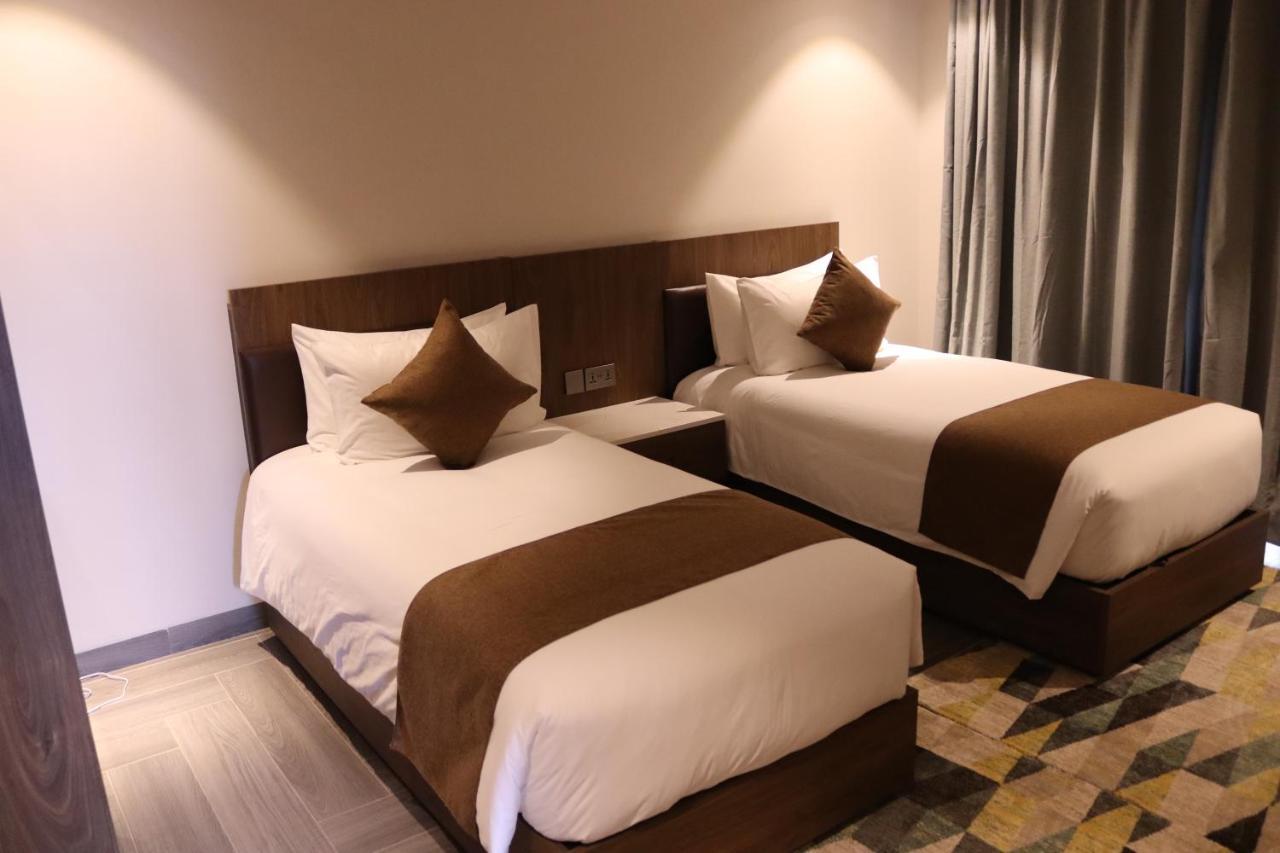 Zara Garden Hotel And Apartments Kampala Esterno foto