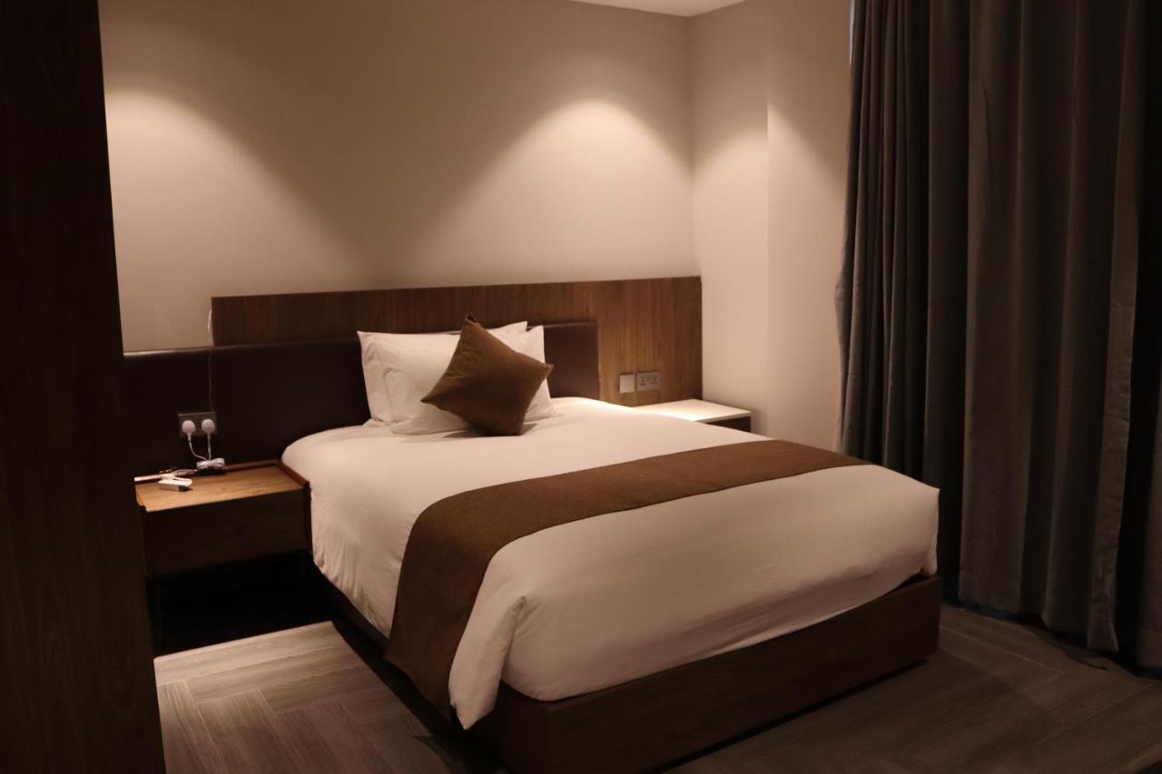 Zara Garden Hotel And Apartments Kampala Esterno foto